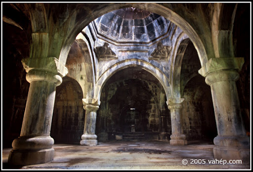 17 interno chiesa armena.jpg